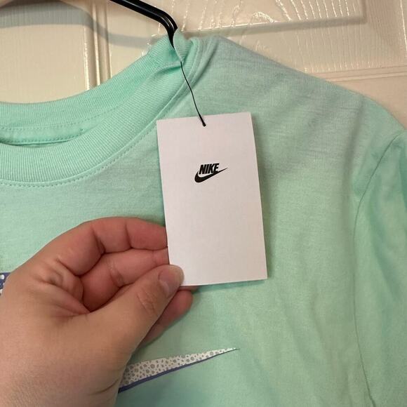 Nike Men’s The Nike Tee Mint Green Purple Logo Size S NWT Activewear Casual - Picture 5 of 6